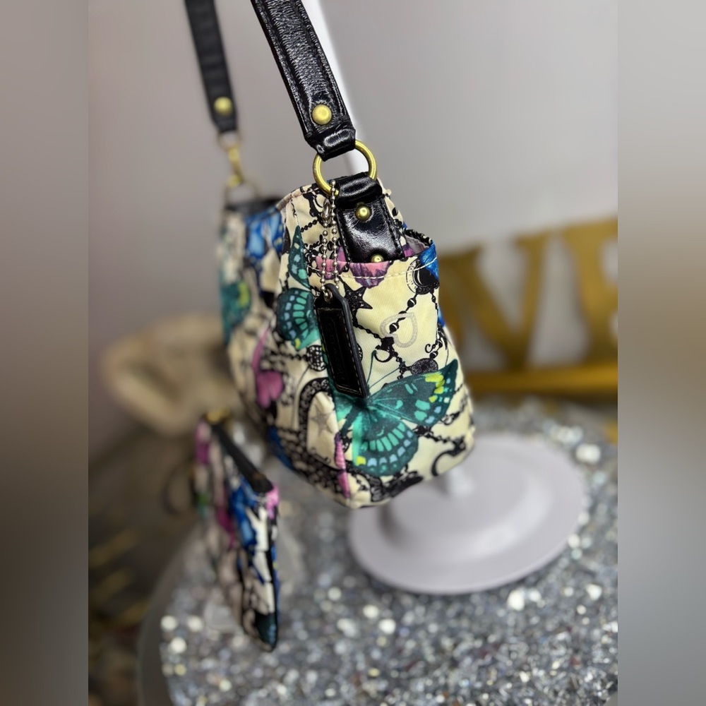 Coach 2008 Limited Edition "Carly" Butterfly Print bag W/matching wristlet EUC - Picture 7 of 15